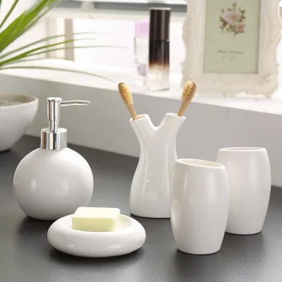 Simple Ceramic Bathroom 5-piece Japanese Style Bathroom Set Wholesale Hotel Supplies From Stock