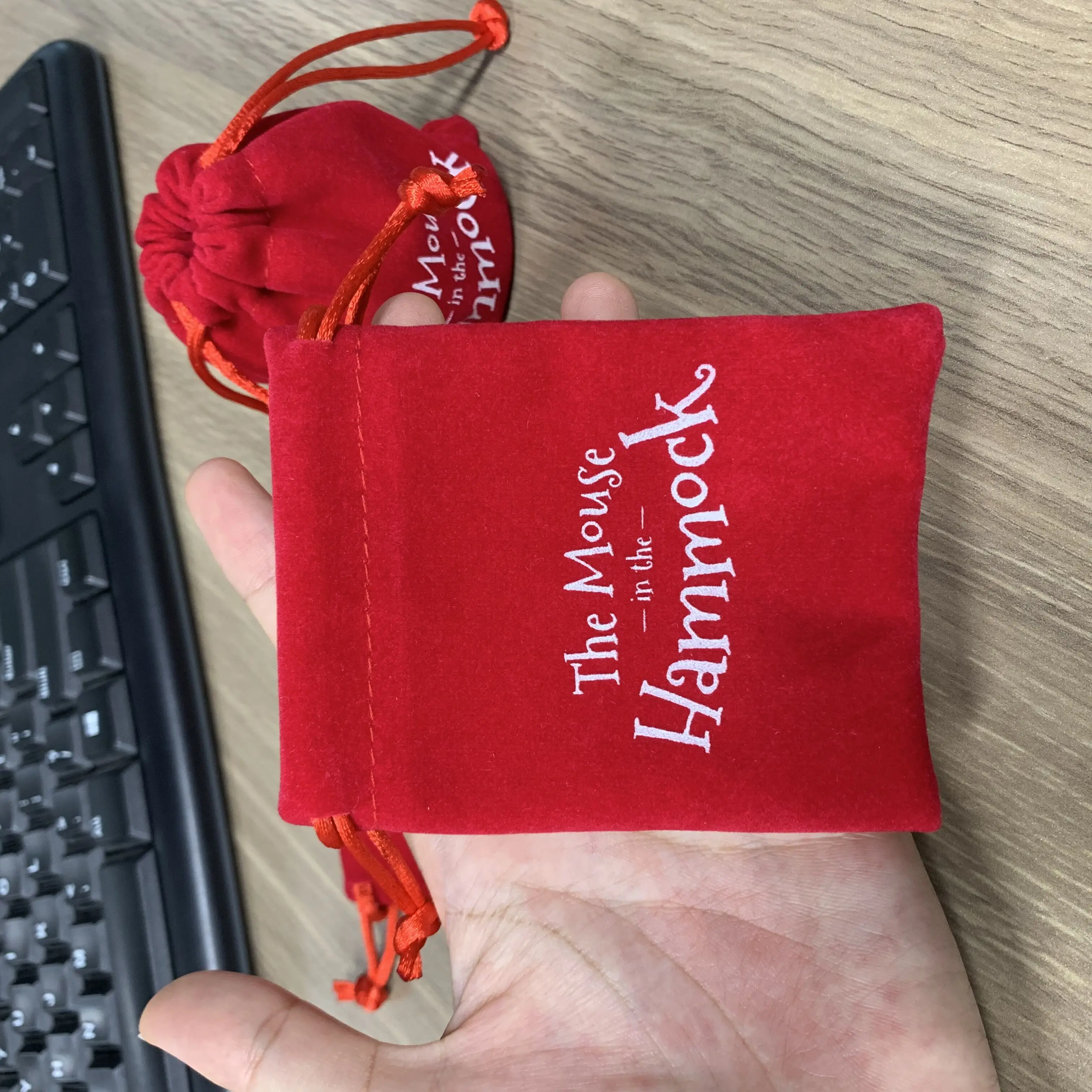 velvet bag -red
