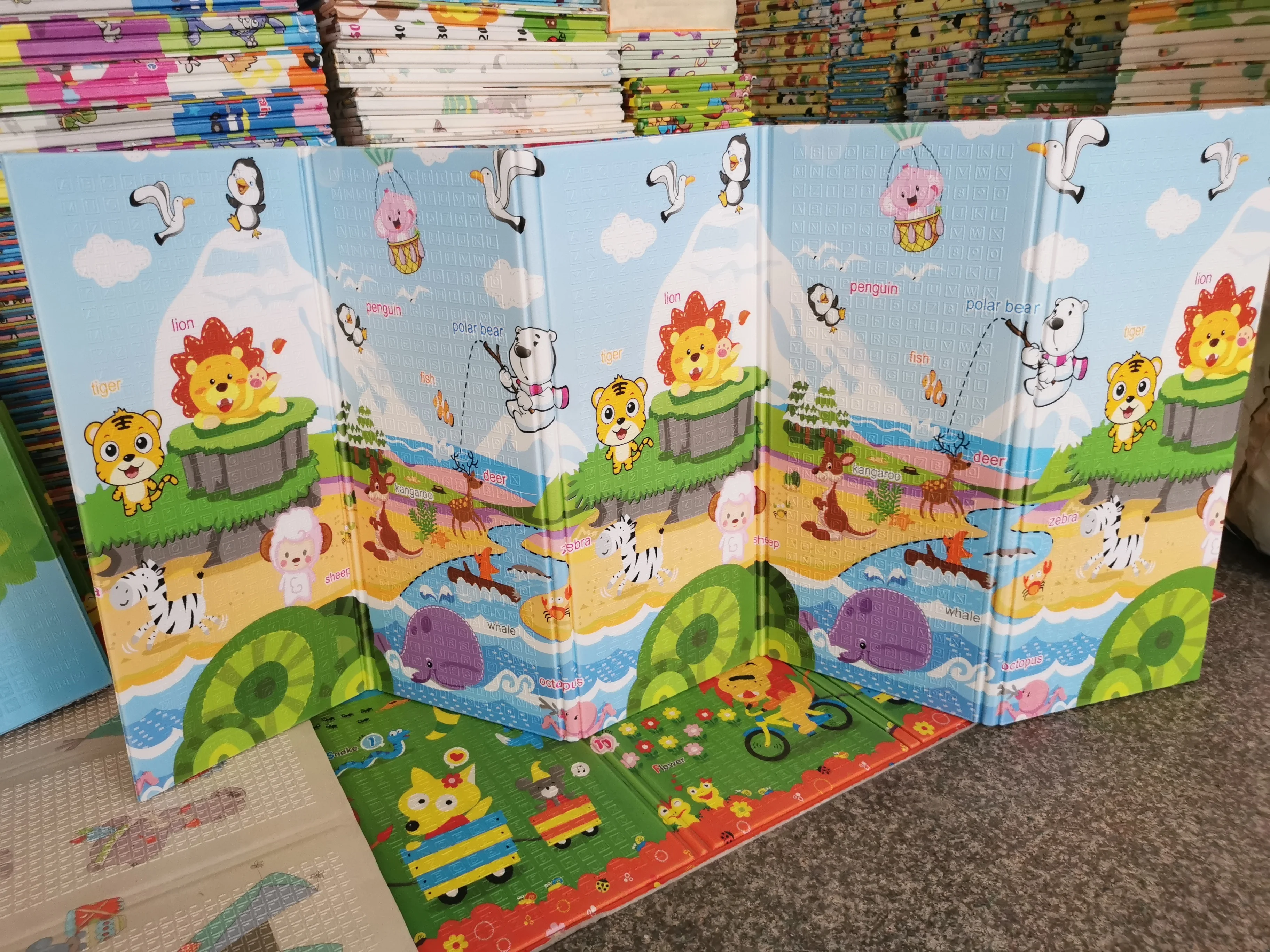 Новый дизайн, Образовательные Складные Детские двухсторонние красочные складные детские игровые коврики XPE для ползания