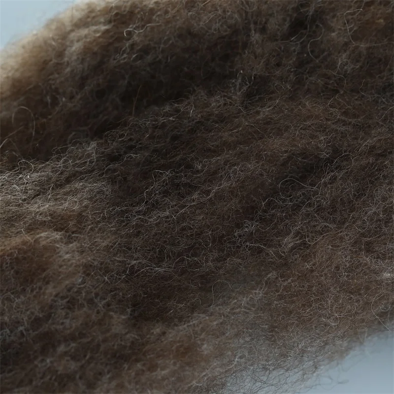 
 Натуральное Шерстяное волокно верблюжьего цвета, более тонкое высокое качество.  