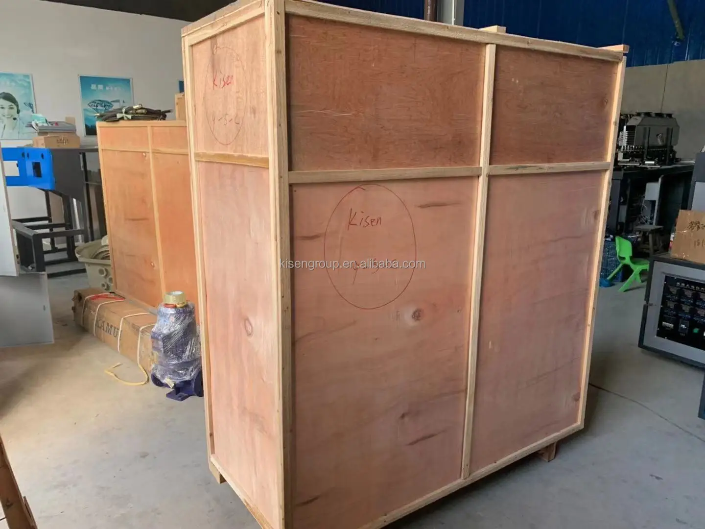 bottle mould machine.jpg