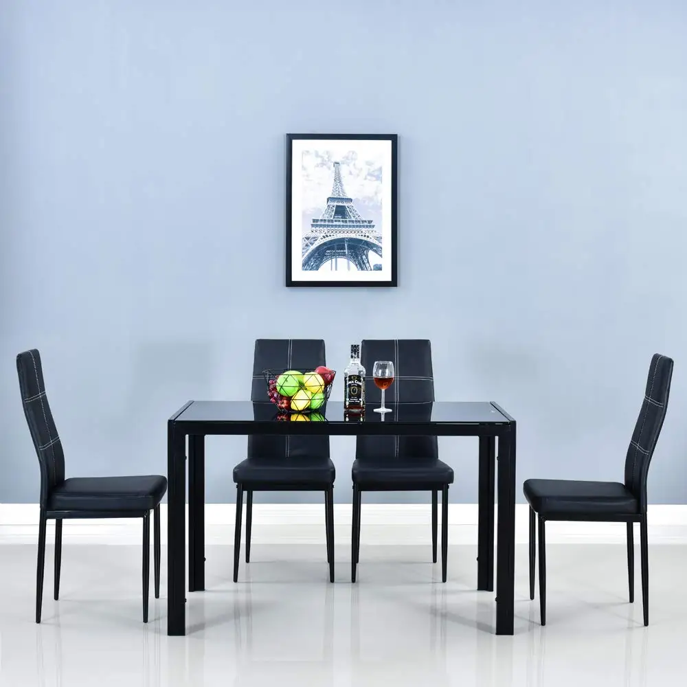 
 Столовый стол, стеклянный кухонный стол и кожаные стулья, кухонная мебель  