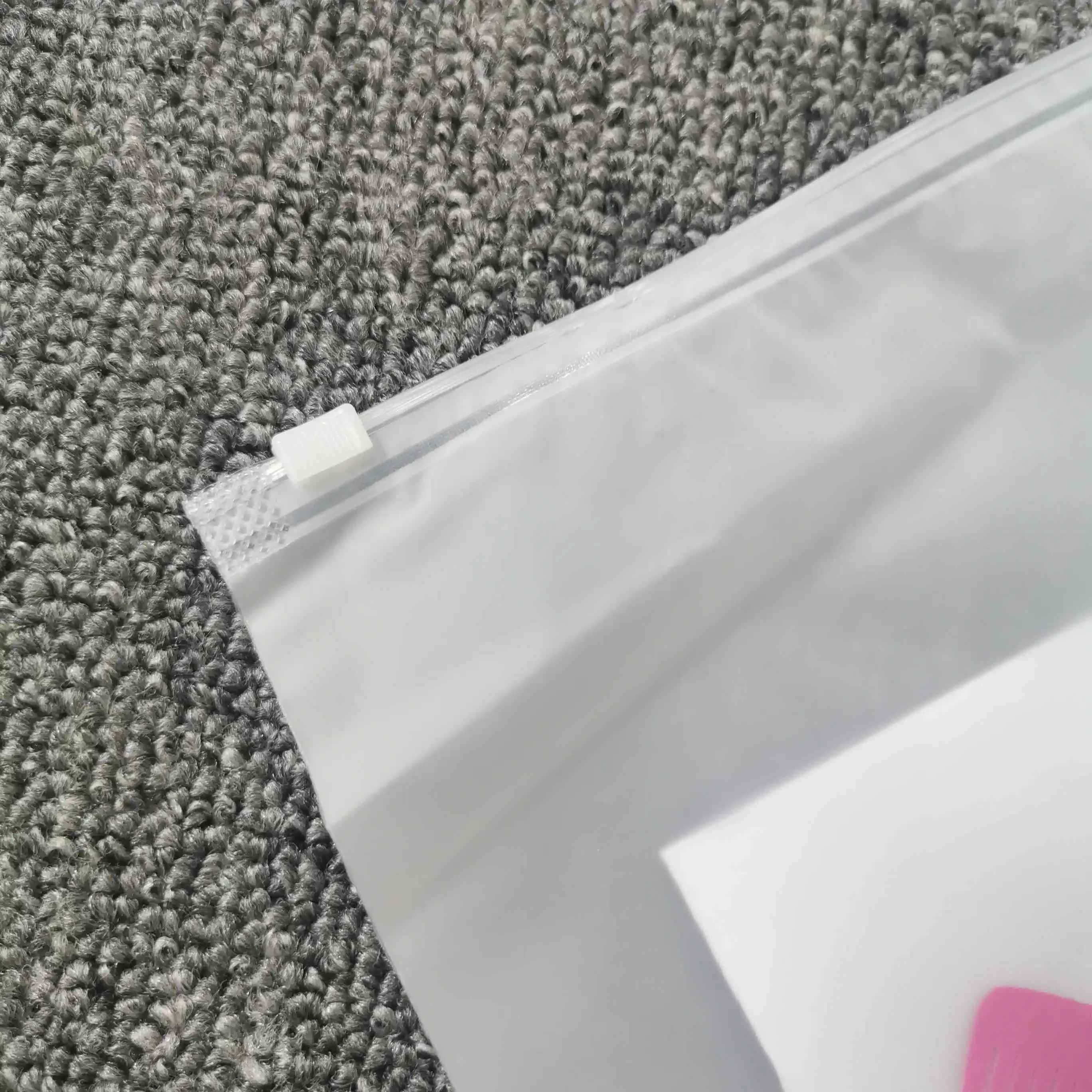 
Матовые сумки для одежды с логотипом на заказ, прозрачный пластиковый пакет на молнии 