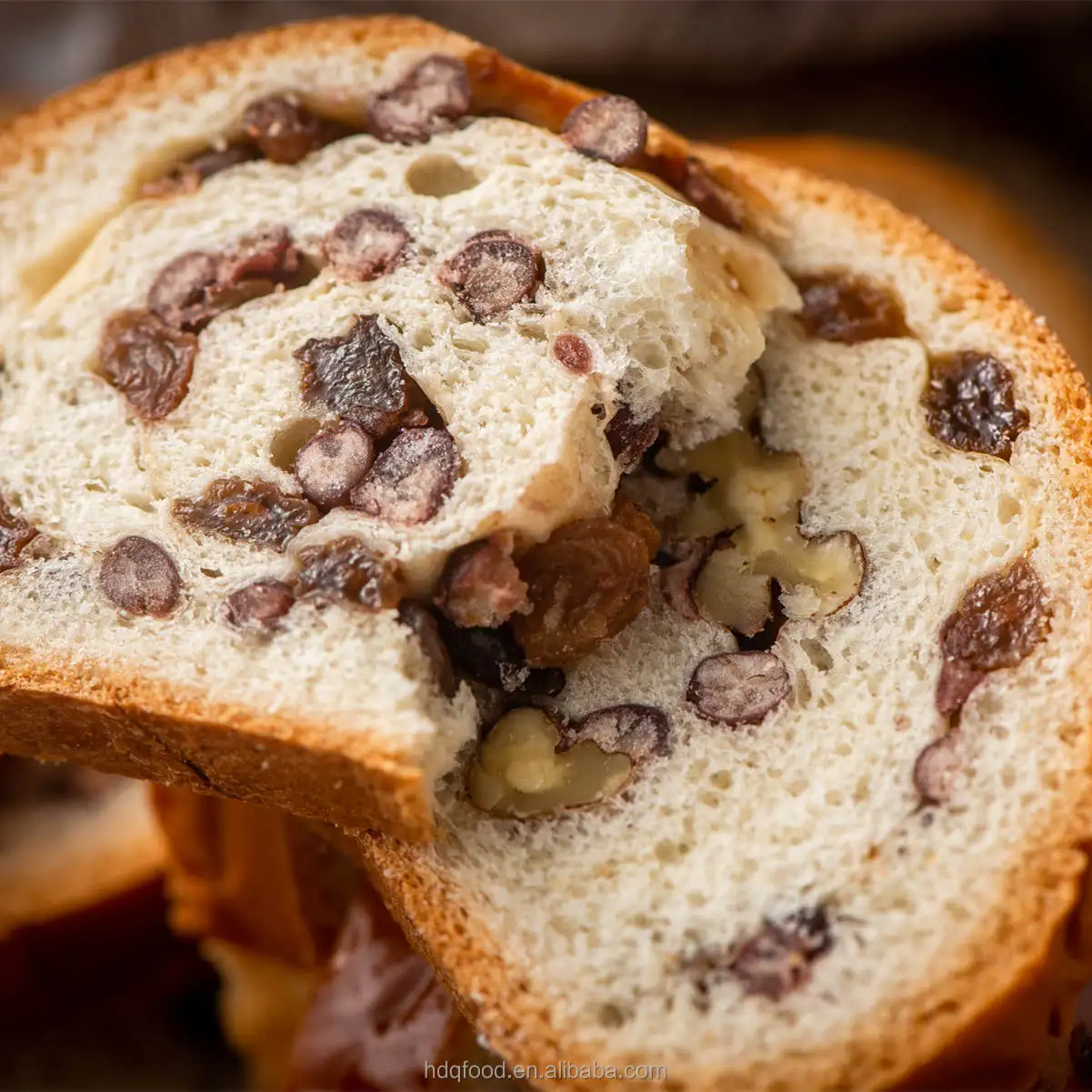 Здоровые красные бобы, изюм и сушеные фрукты из грецкого ореха с оригинальным ароматом, хлеб Leba