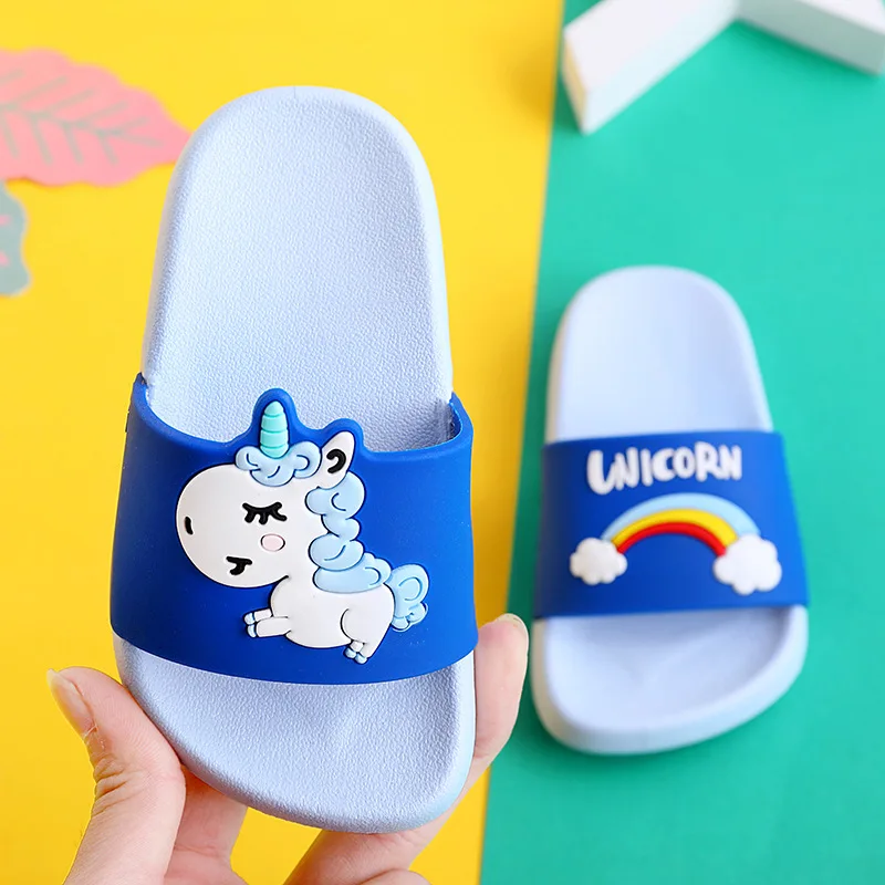 Тапочки детские с радужным единорогом, летняя пляжная обувь для мальчиков и девочек, мягкие комнатные тапочки, сандалии