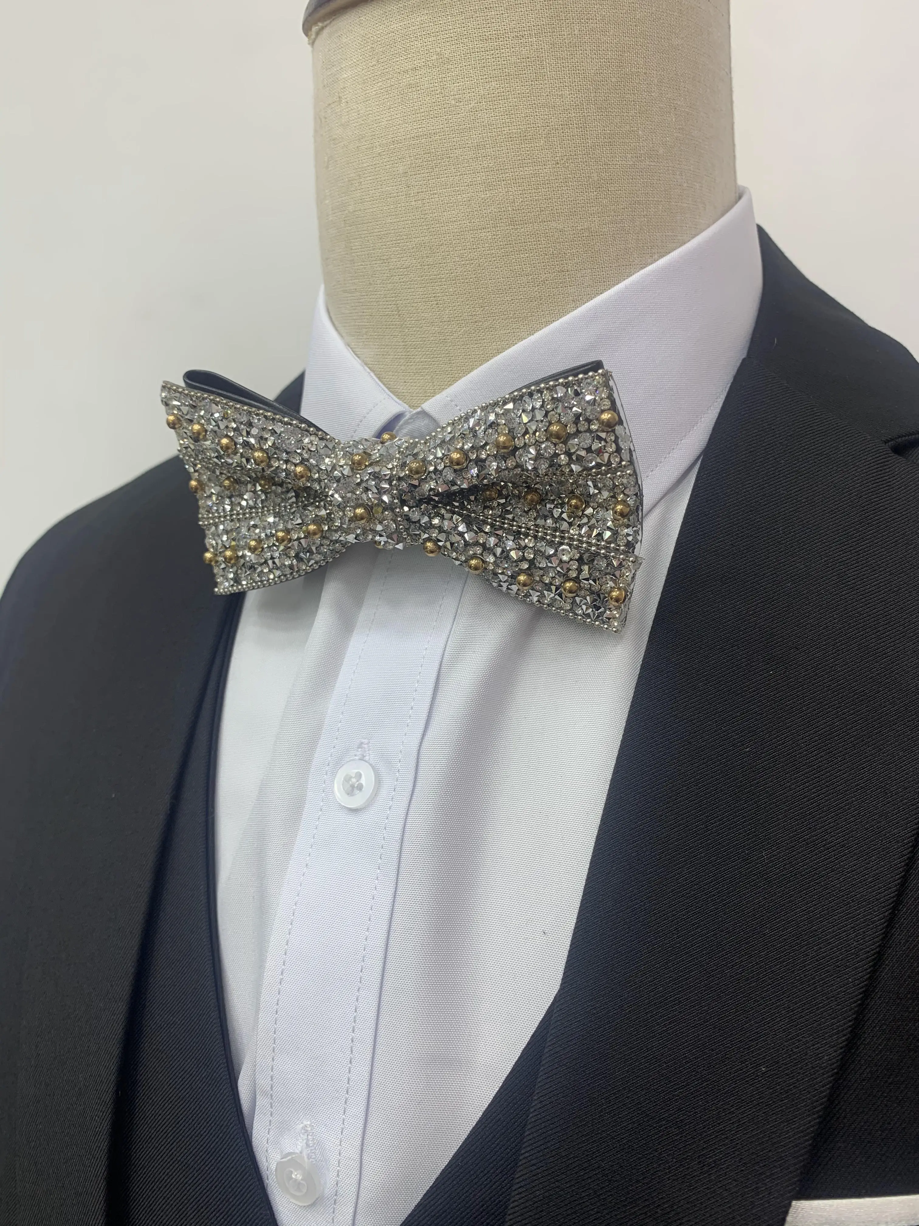 Silver Crystal Bowtie (1)