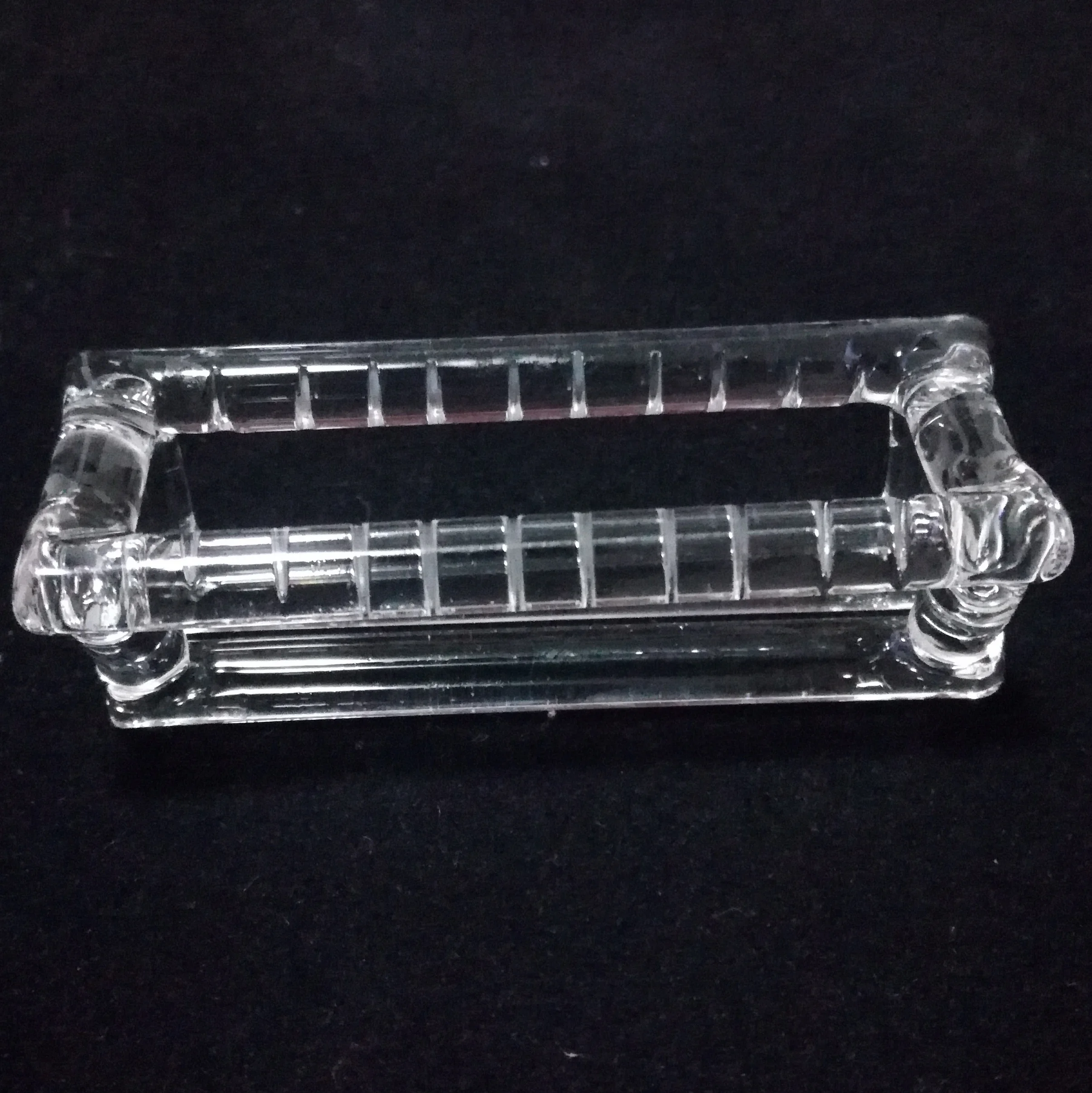 
 Прозрачная диффузионная кварцевая лодка для переноски силиконовых солнечных вафель  