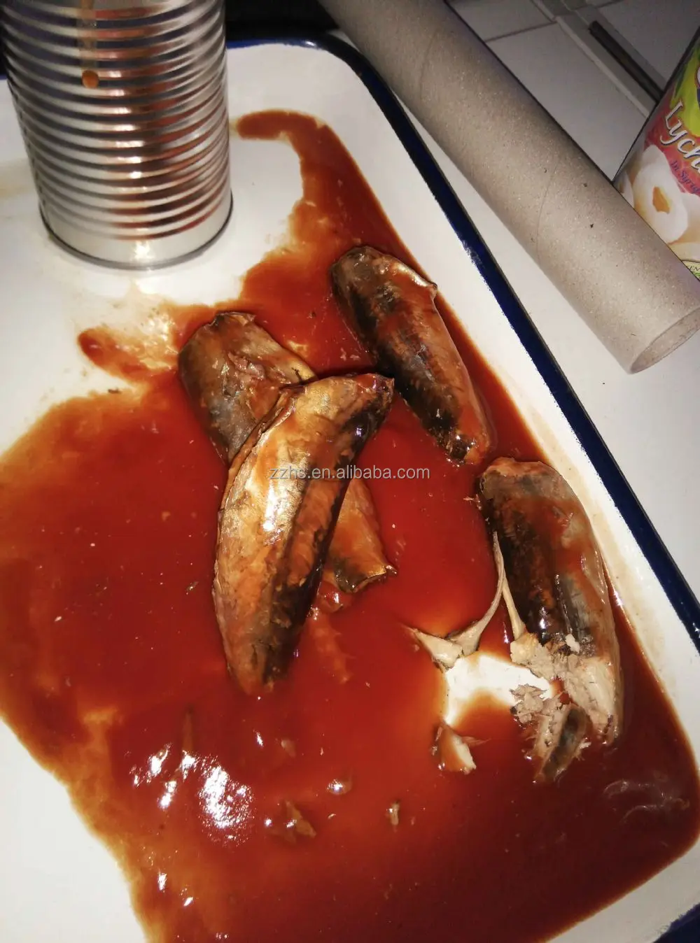 
Консервы черный sadine рыба в томатном соусе без хлопья тунец свежей рыбы 