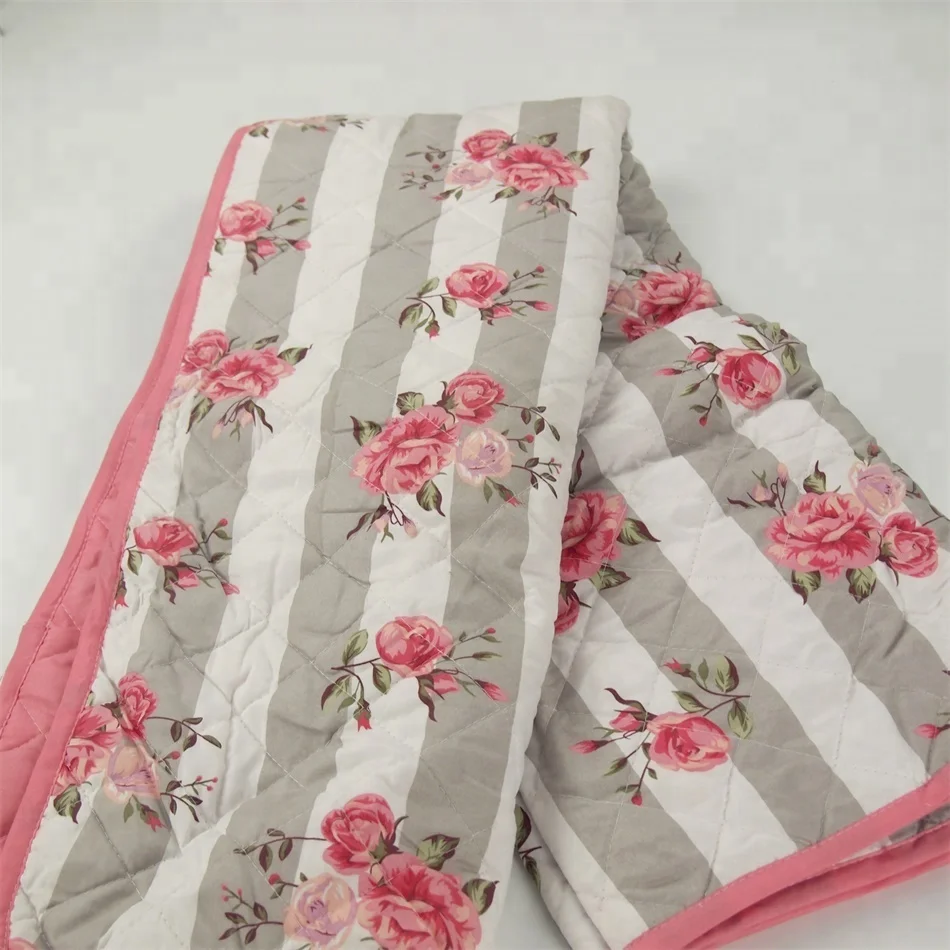 Роскошный комфортный комплект из одеял с принтом, одеяло из полиэстера, дизайн с розовыми цветами