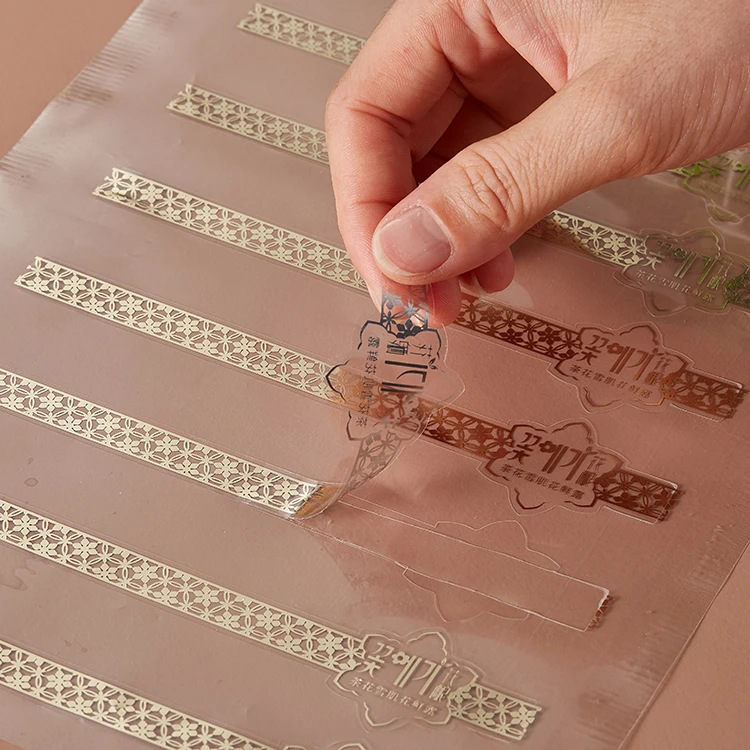Прозрачная виниловая наклейка с золотым тиснением