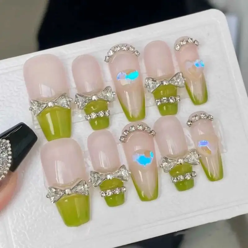 handmade nails (119)
