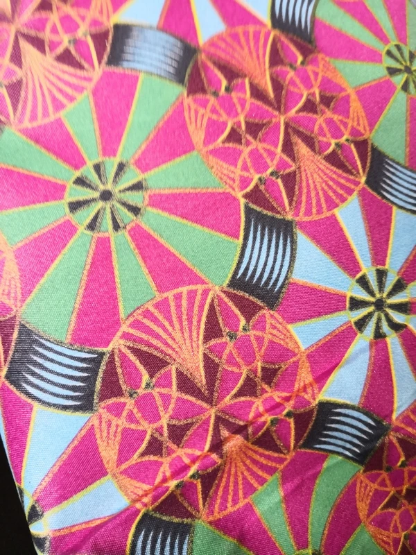 Поставка 100 полиэфирных изделий, тип ткани с африканскими восковыми принтами
