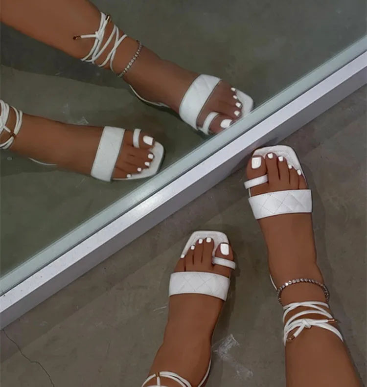 flat sandals  (2).jpg