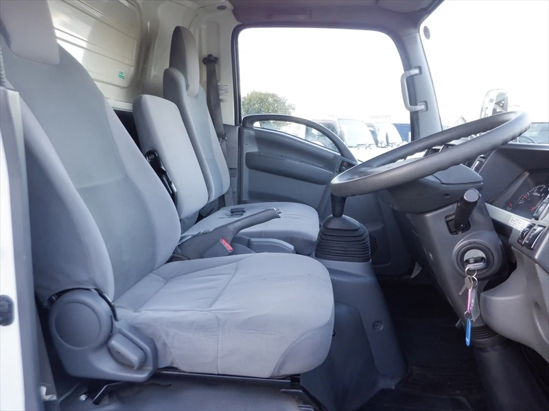 Japanese Used Good Conditioned ELF ISUZU Van Trucks For Sale