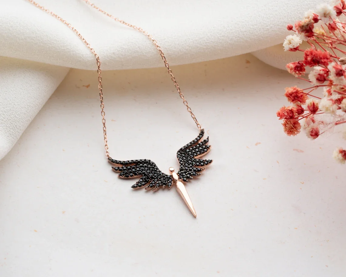 HOYA Internet celebrity hot sale exquisite 925 silver guardian angel wings necklace for friends anniversary gift