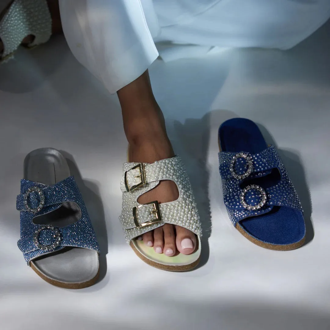 Latest Flat Sandals for Women Wholesale New Arrival Designer Women Summer Outdoor Slides Women Sandals Slippers Walking Style