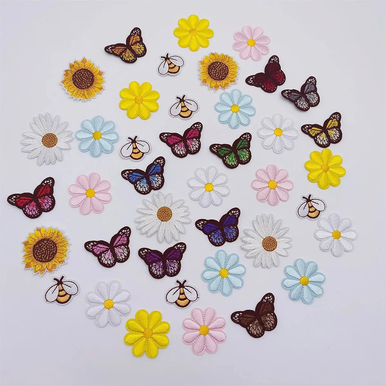 12pcs Cute Embroideries On Patches Sunflower Bee Butterfly Animal Patch For Jeans Hats Bags Clothing