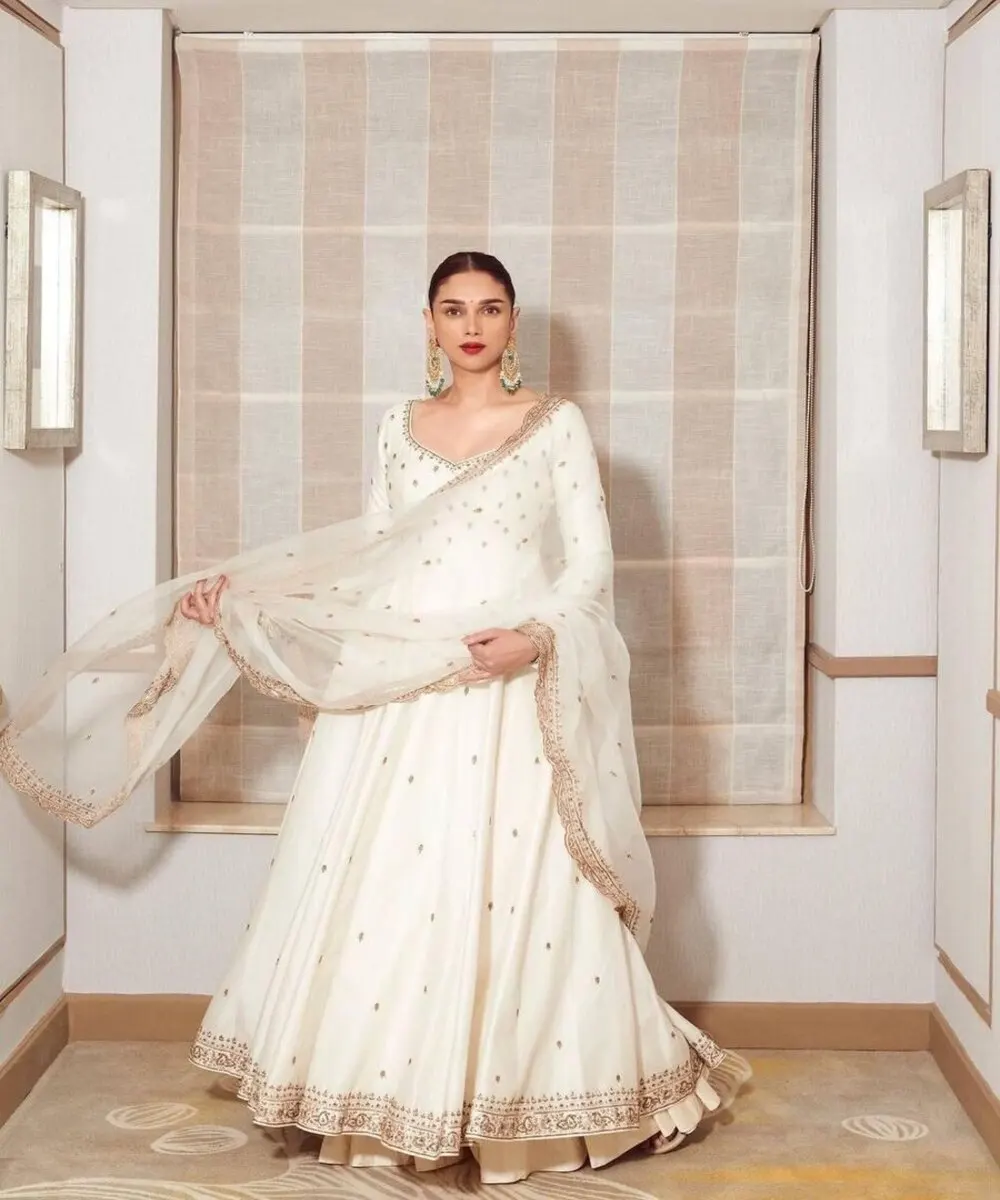 Glamorous Embroidered Party Wear Silk Saree with Intricate Zari Work and Pearl Detailing Attractive Sana Silk Party Wear