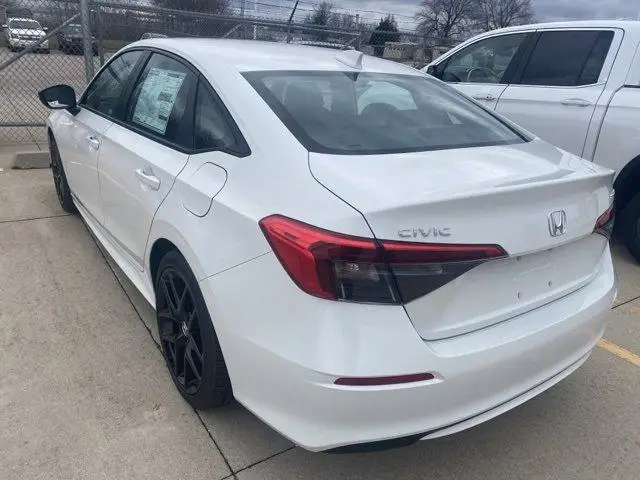 Fresh 2023 HONDAs Civic Sport