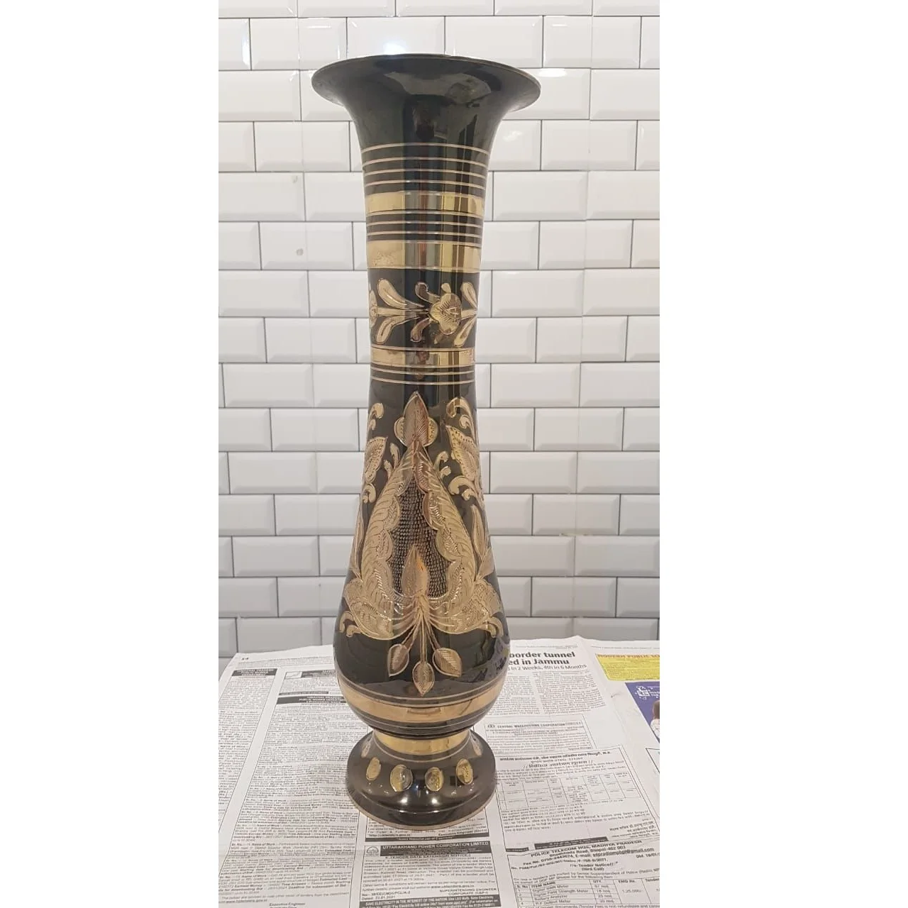 Metal Vase for Wedding Handcrafted High Quality Finishing Home Decor Modern Large Cylinder Glass Flower Vase Gold Plated Antique