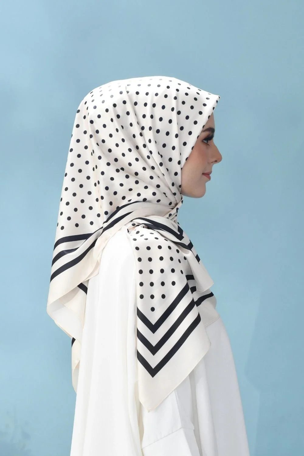 Soft Polyester Silk White Black Printed Polka Dot Women Scarf Stoles Scarves (Custom Print Available)