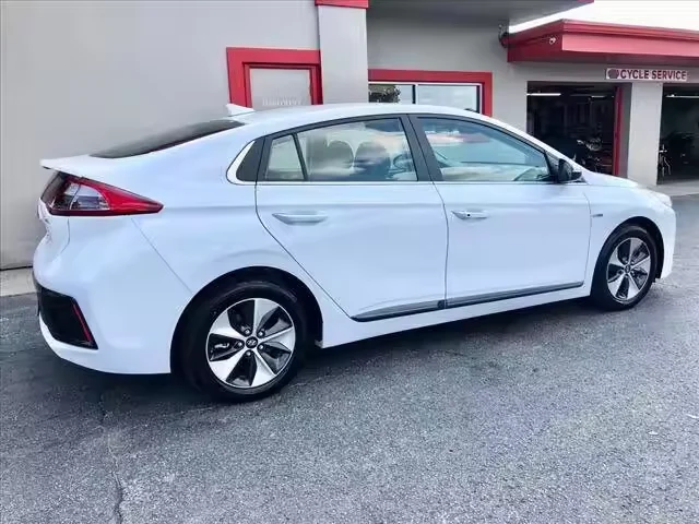2021 Nissan LEAF SV 4dr хэтчбек