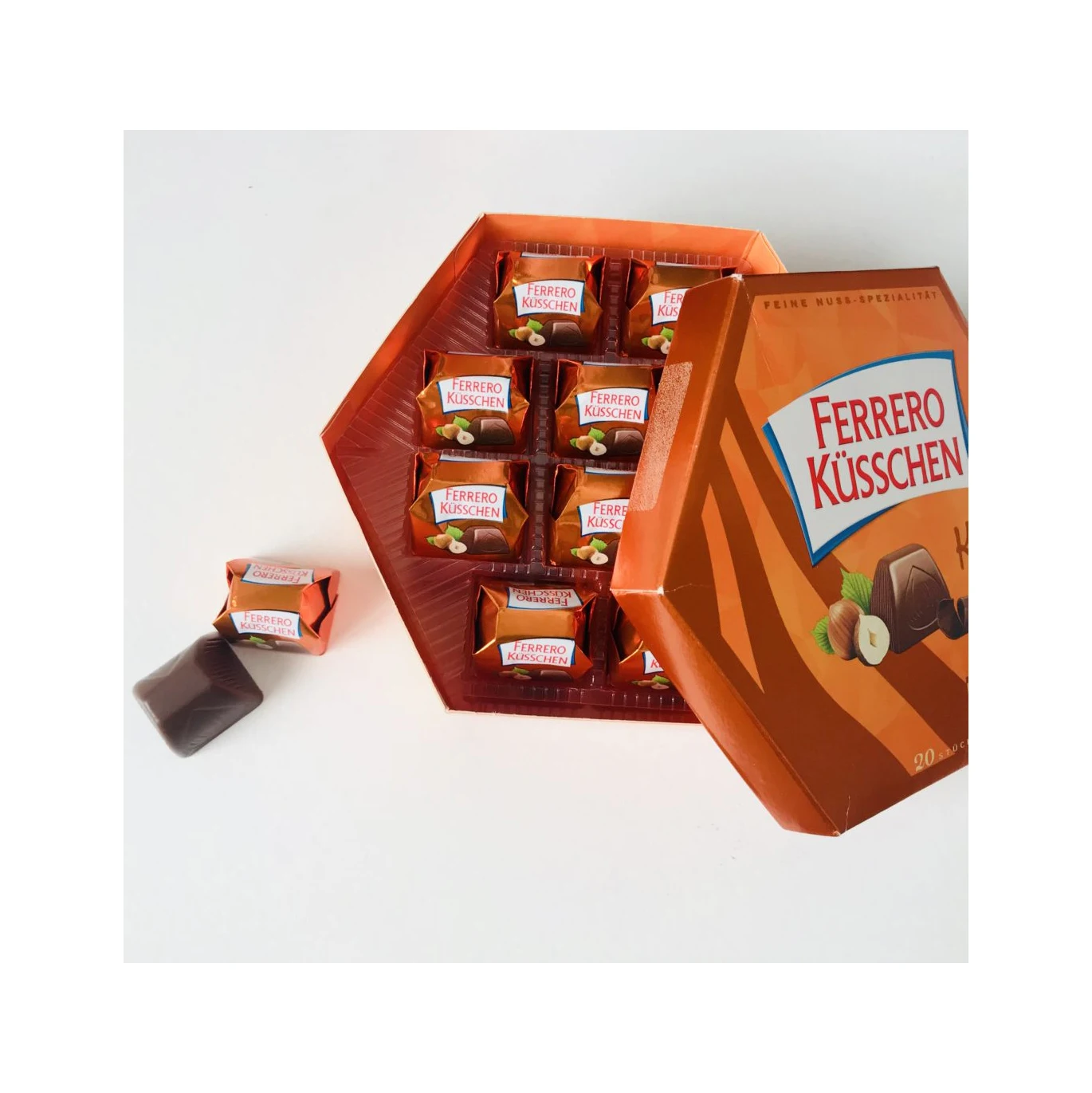 Premium Quality Ferrero kusschen Chocolates (T3 / T5 / T16 / T24 / T25 / T30) Bulk Stock At Wholesale Cheap Price
