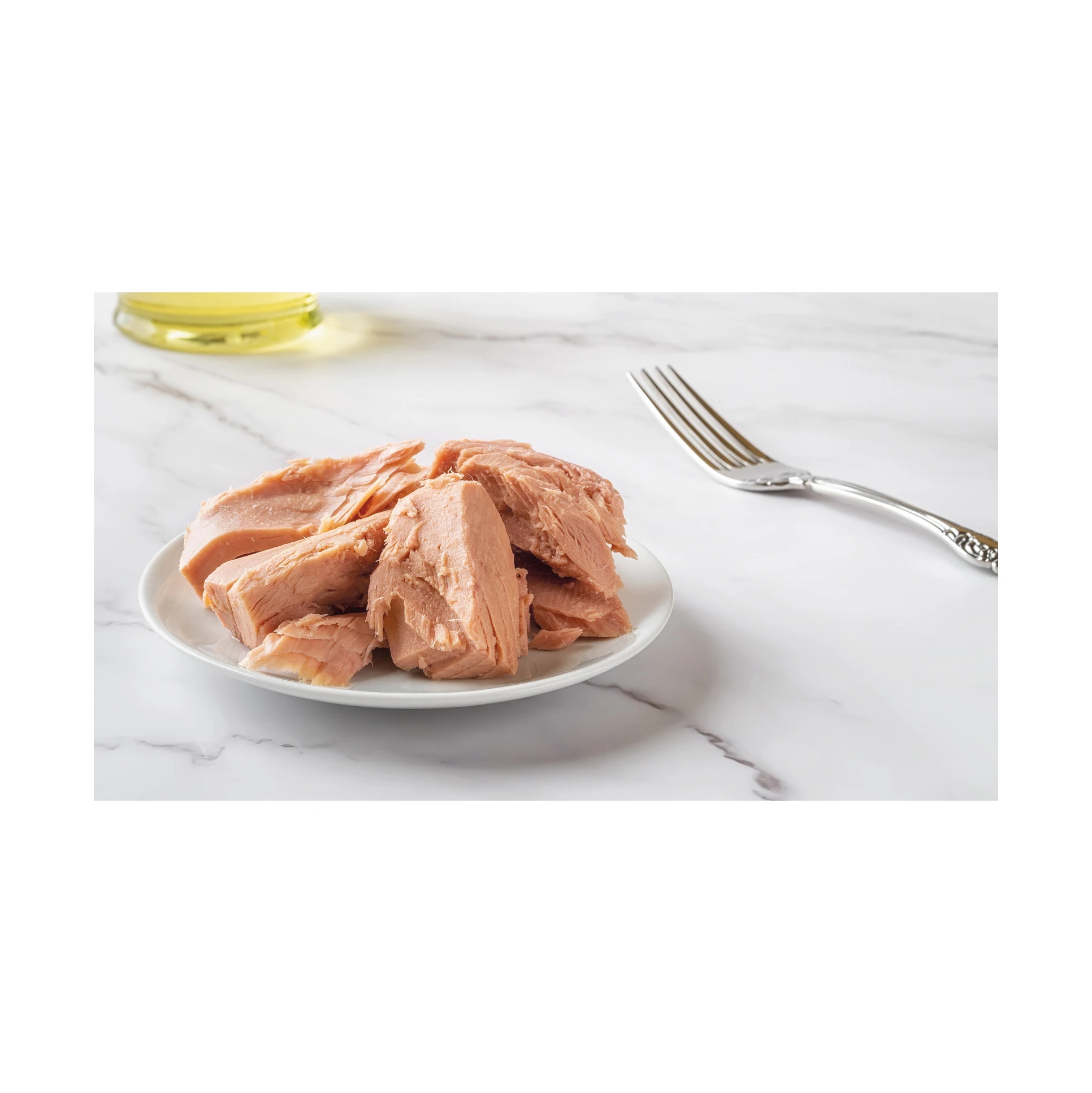 Factory made good taste canned fish canned sardine in vegetable oil and with chili with lower price