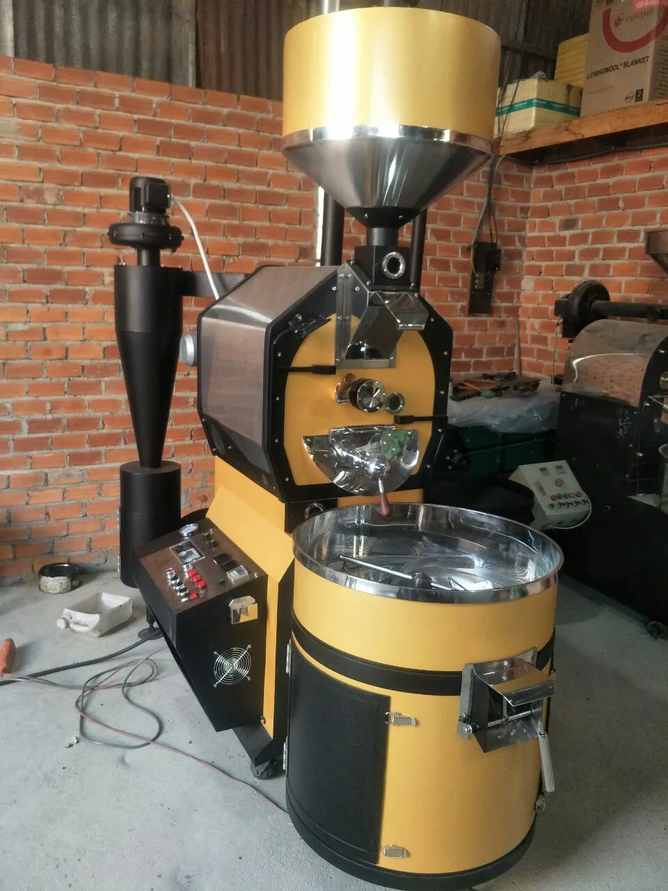 gas coffee roasters for sale stainless steel coffee roasting machine high performance made in Vietnam