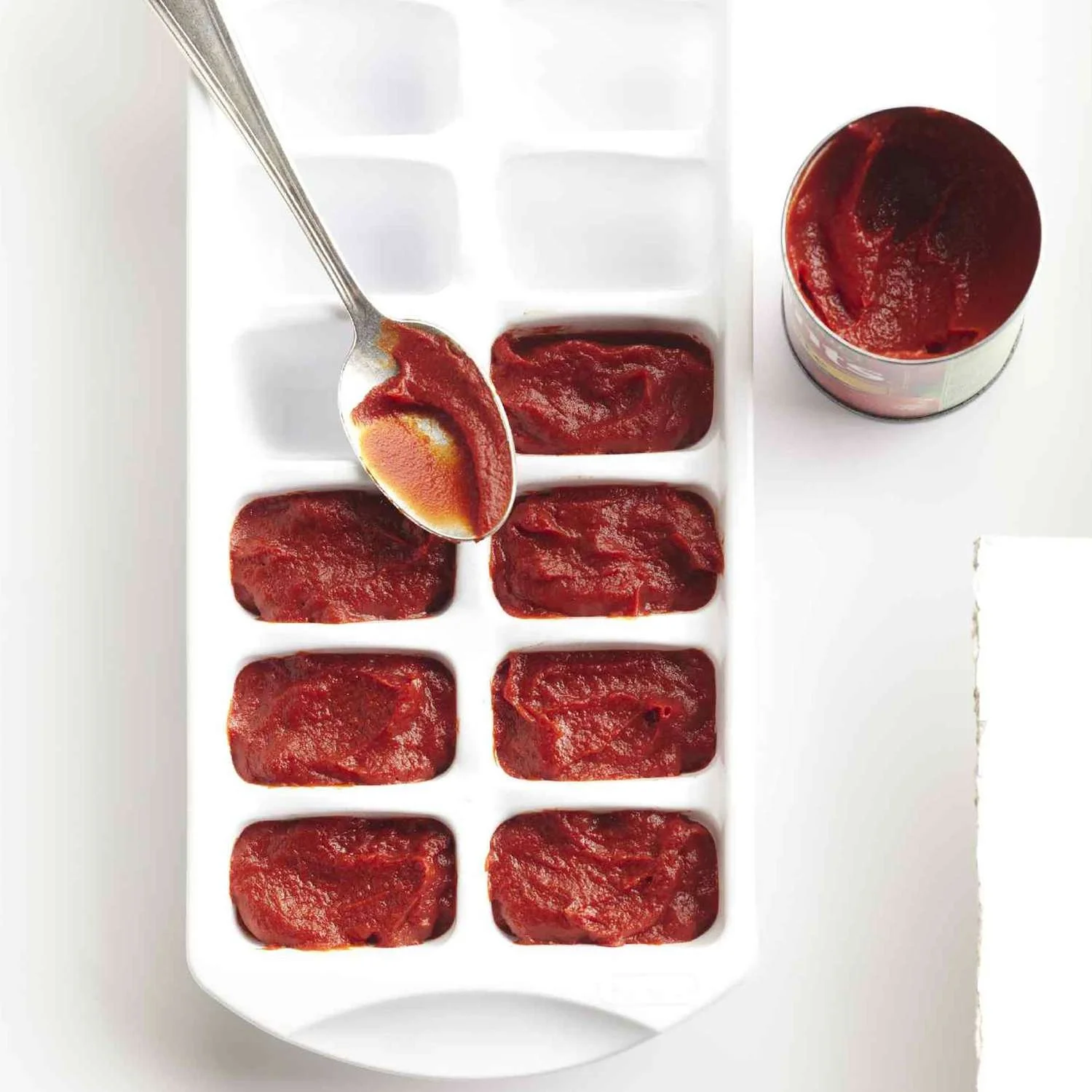 canned tin tomato paste 70g 210g 400g 800g 2200g in different size without additive