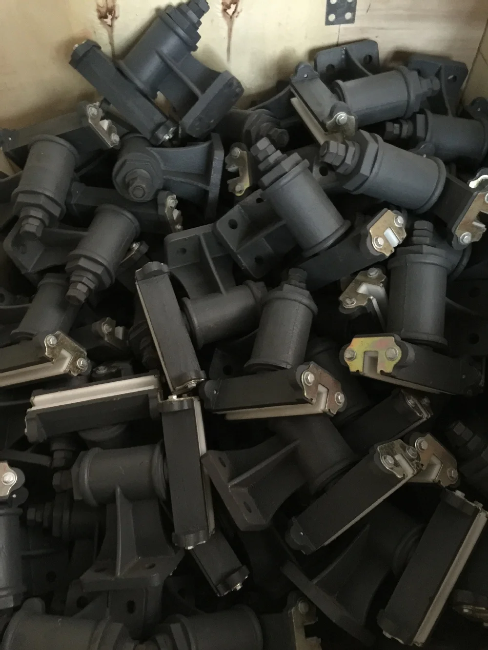 elevator guide shoe,elevator parts,cast iron,freight elevator,Movable guide shoe