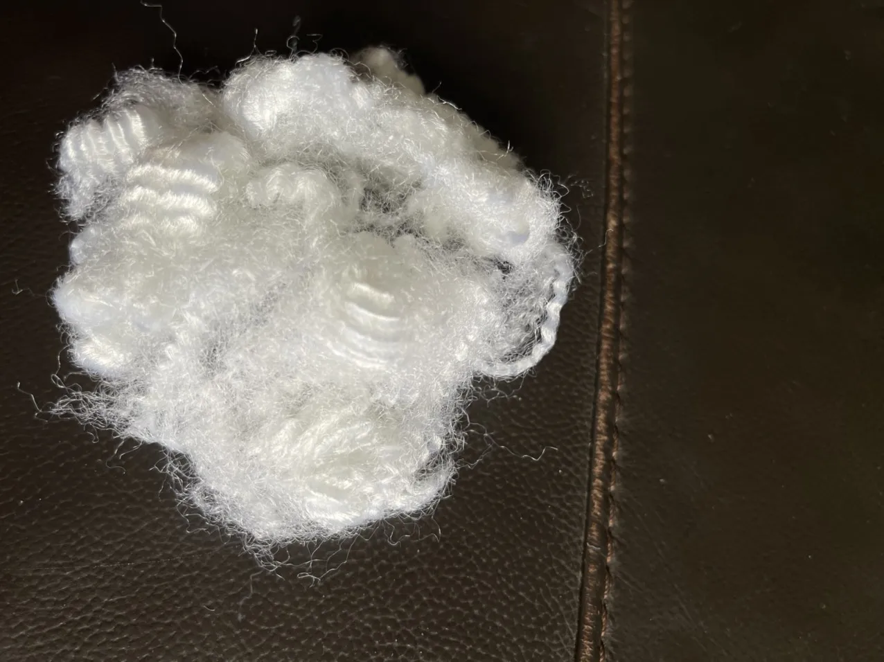 Largest Vietnamese supplier PSF polyester Staple fiber Solid Dry white fiber SDRW 6D 15D SD  low price for high quality