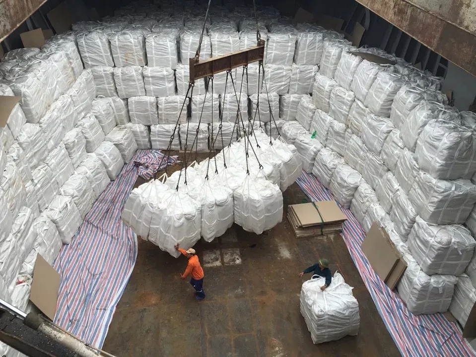 PORTLAND CEMENT cement-based type CEM 42.5N and low price Application long-distance trucks  factory in Vietnam