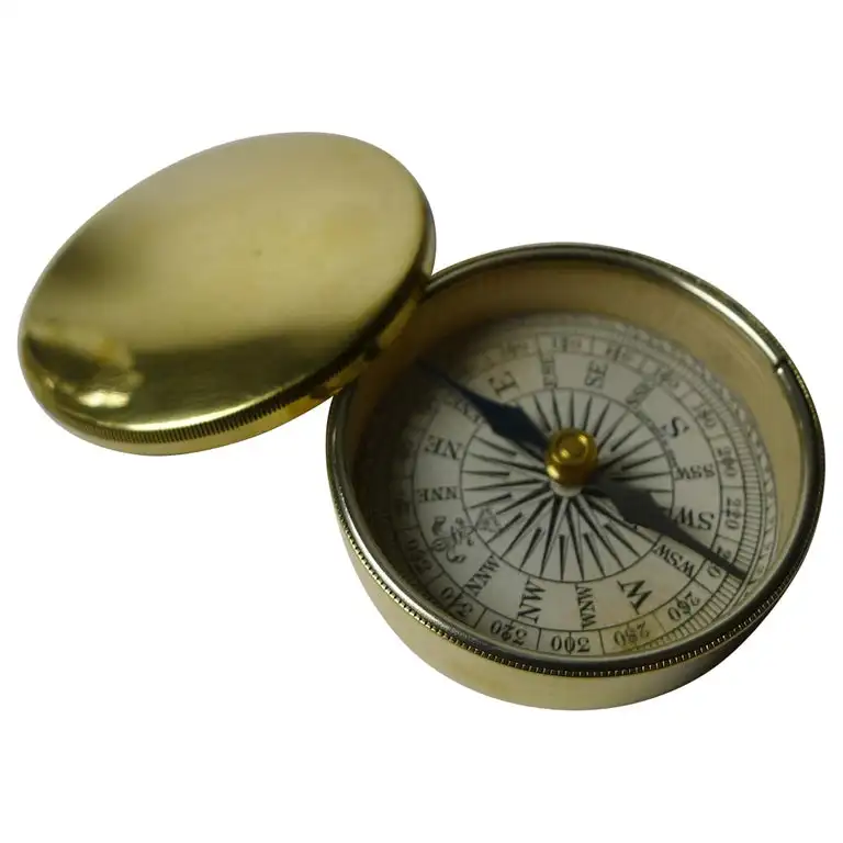 Top Selling Nautical Compass Smooth Etched Retro Style Vintage Pirate Coin Solid Brass Outdoor Gadgets for Hiking