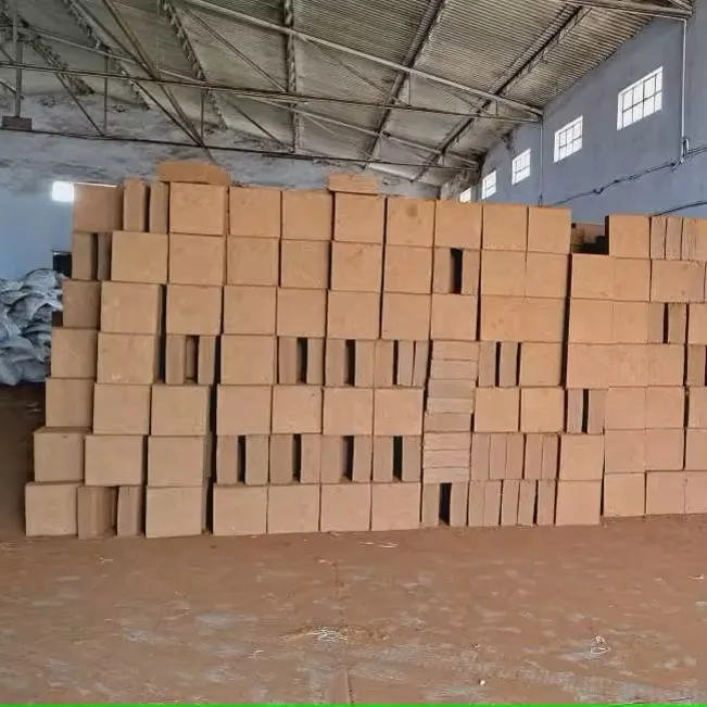 Wholesale Factory Cocopeat bricks - 30x30x10cm, 5kg per piece, Low EC value, coco coir bricks, 60L after the soaking treatment