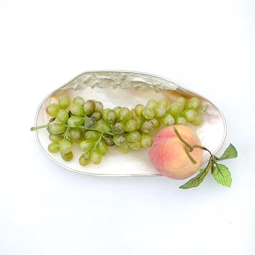 Good quality oval mother of pearl plates wholesale price MOP shell dish for decoration and gifts