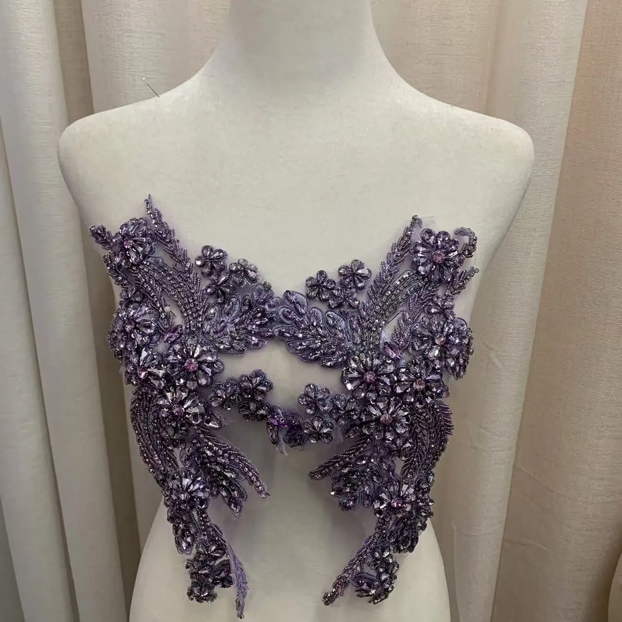 Fashion Beautiful Hand-Made Rhinestones Clothing Appliques Patch