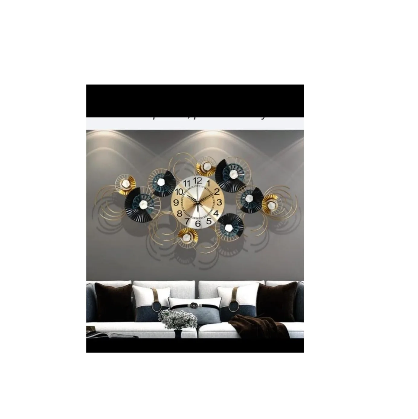 Vintage Wall Hanging Clock Hand Crafted Luxury Modern Simple Hotel Family Decoration Antique Clock Garden Decoration Pure Brass