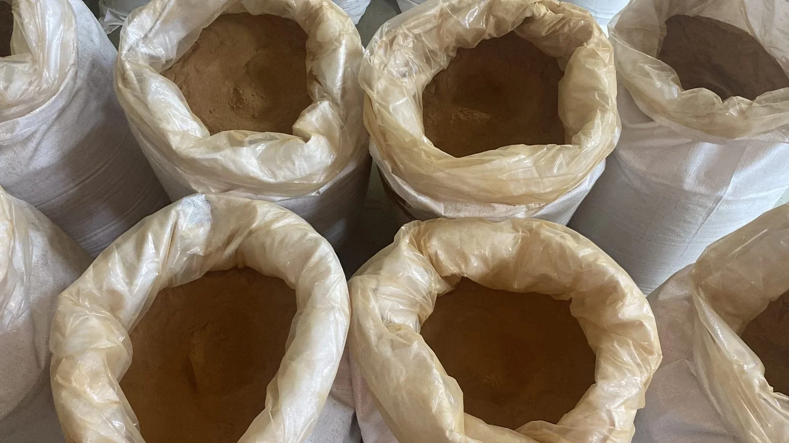 Vietnam Cassia Powder High Quality Wholesale Competitive Price 100% Natural Material 10/20/25KG In PP bag/Kraft Paper Bag
