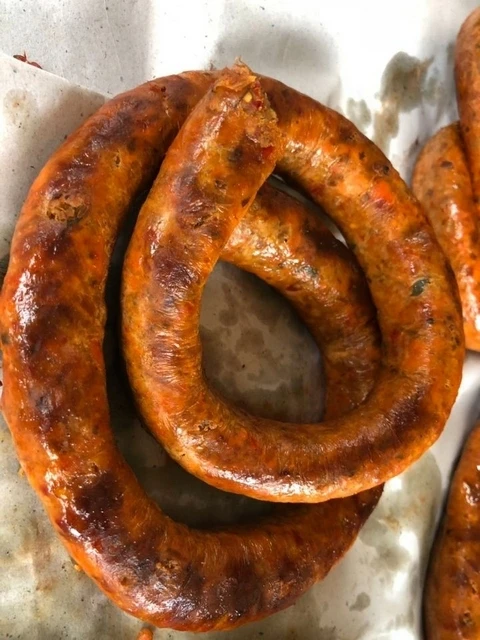 Замороженная острая Северная колбаса, вес 500 г, Упаковано в Вакуумный Герметичный пакет