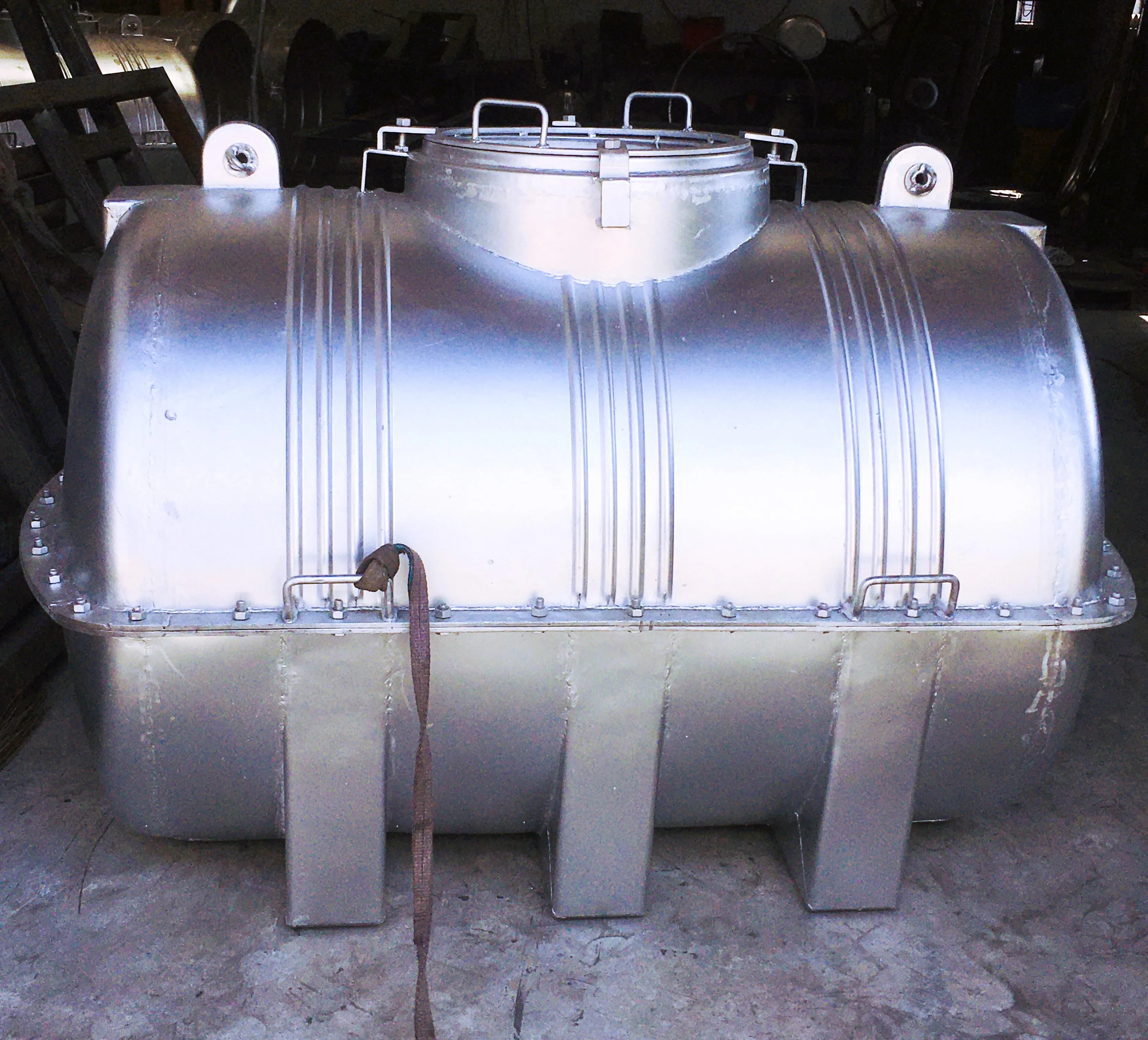 Premium Quality  HORIZONTAL WATER TANK ROTATIONAL MOULD slimline tank water tank rotational mould vertical horizontal rotomouldi