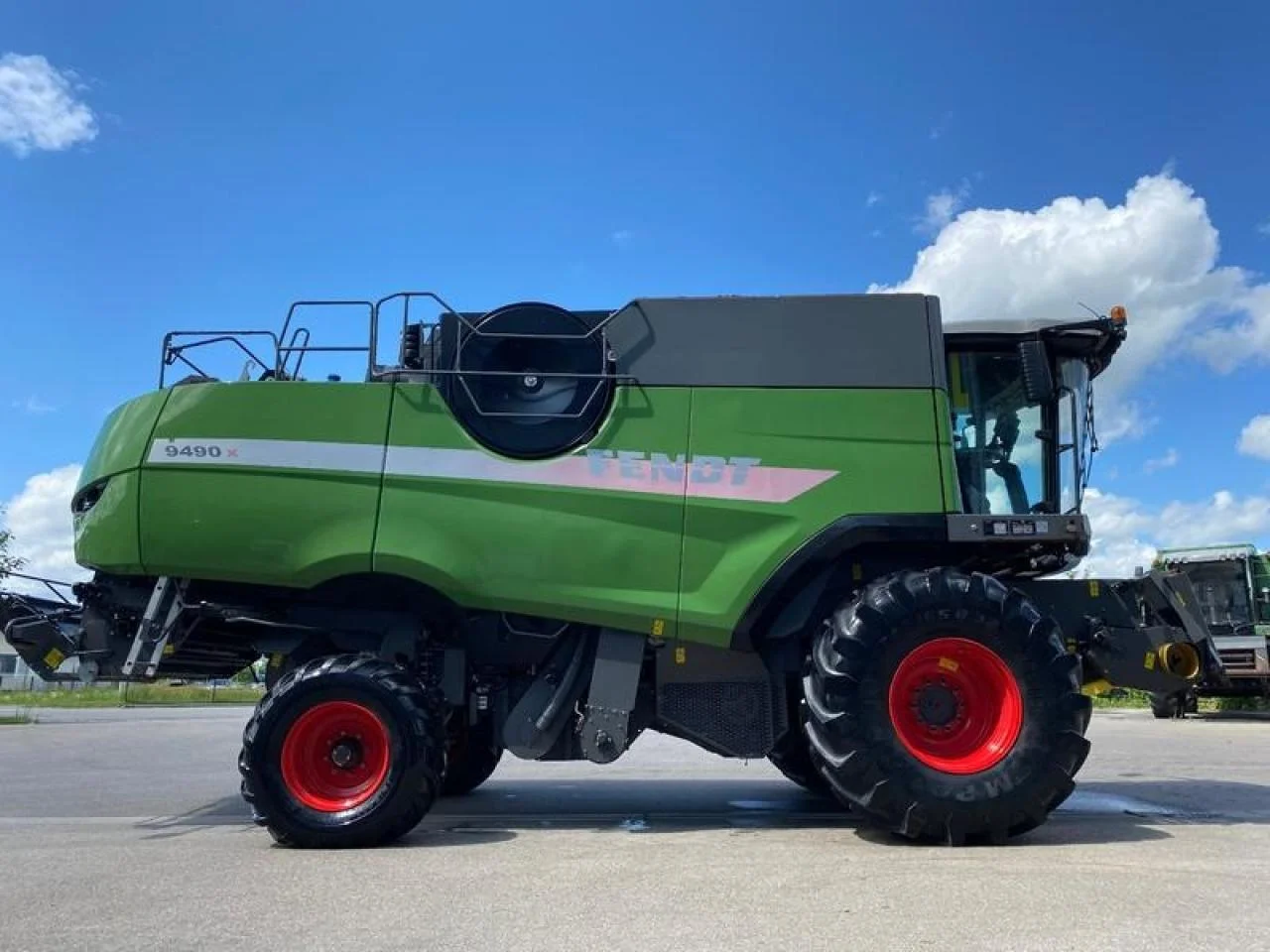 Fendt Agriculture Rice/corn/wheat Combine Harvester Hot Sale Product Super High Efficiency Original Star Rice Harvesting Machine