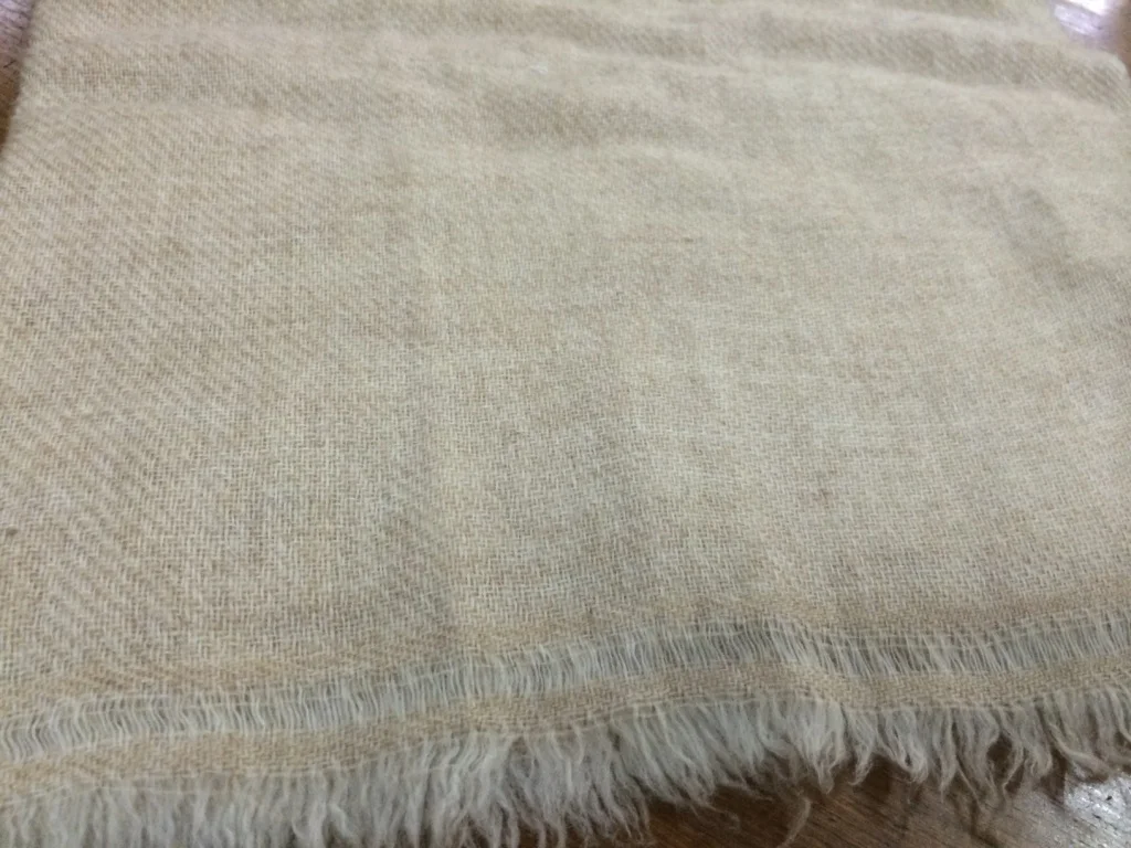 100% Pure Cashmere  Pashmina Wool Shawls with Self Designs Kashmir Shawls With Self Woven Designs