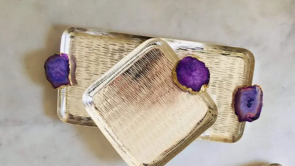 Custom Finished round Serving Tray with Handle Metal Bulk Supplies for Hotels Direct from Factory