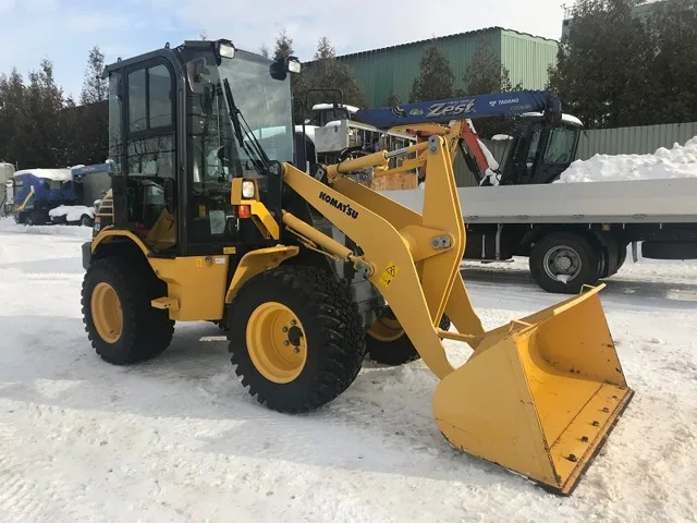 Second hand USED KOMATSU SUMITOMO KUBOTA KOBELCO excavator from JAPAN