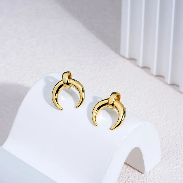 Gold Plated Copper Horn Earrings Half Crescent Moon Earrings Curved Moon Stud Earrings For Women