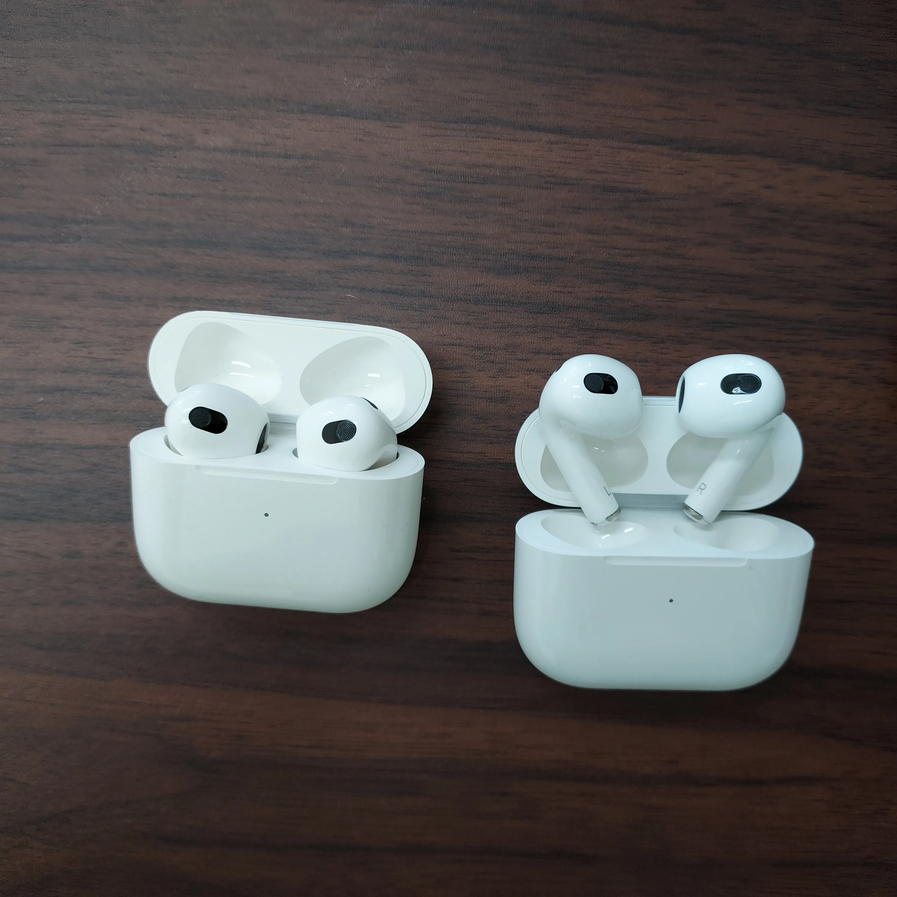New Wireless Bt Headphone Ear buds PRO 4 TWS Earbuds Earphone Bt 5.1 CE