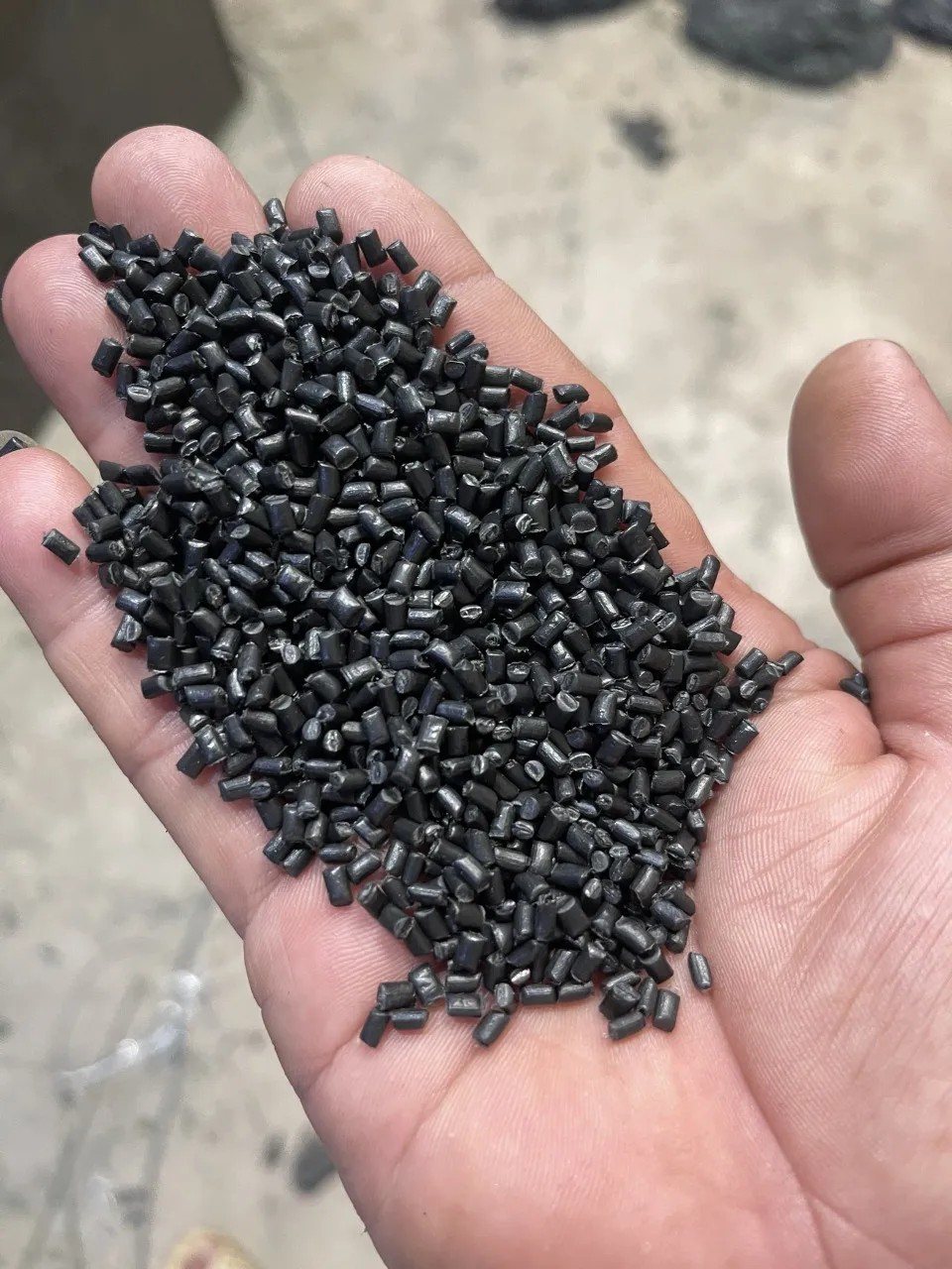Из Вьетнама и переработанных HDPE гранулы полиэтилена hd-50 pe-50 пластиковых