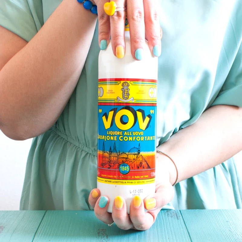 High Quality VOV Zabajone liqueur 100 cl with eggs as the main ingredient and an alcohol content of 17.8