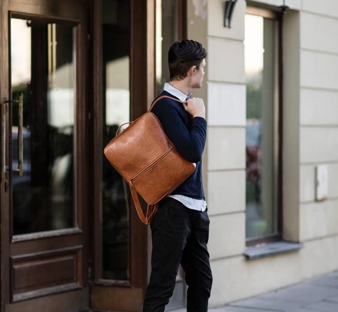 Factory Wholesale Leather Backpack For Man Women Fashion Style Bag Genuine Leather School Backpack Leather Customized logo